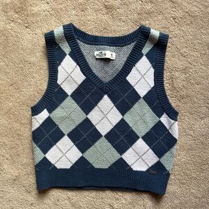 Hollister Blue and White Argyle Sweater Vest Medium